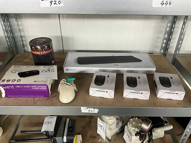 Computer accessoires (7x) - afbeelding 1 van  5