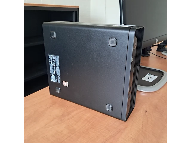 Computer inclusief 2 hp monitoren hp, prodesk 400 g7 & prodisplay p221 - afbeelding 3 van  8