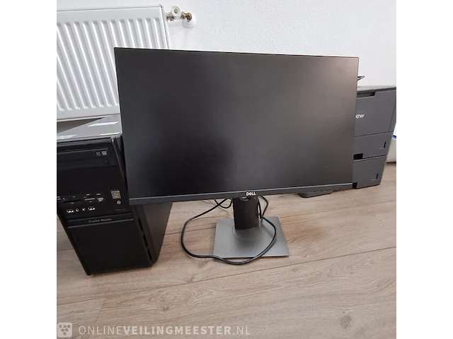 Computer met 2x beeldscherm coolermaster, dell - afbeelding 3 van  8