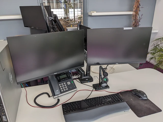Computer met 2x monitor hp, z400 - afbeelding 5 van  8