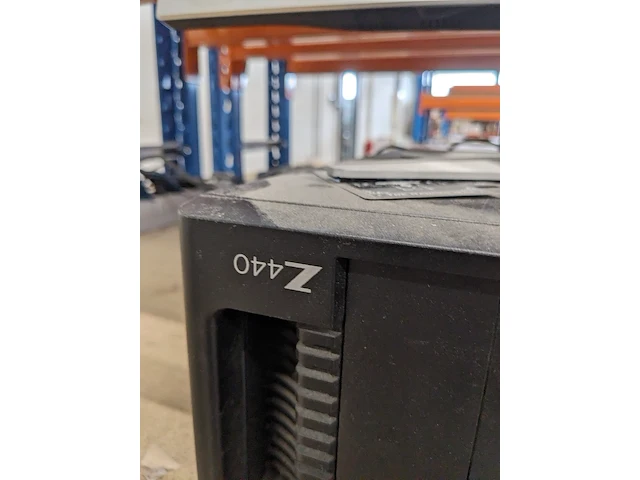 Computer met beeldscherm en handscanner hp, z440 - afbeelding 4 van  6