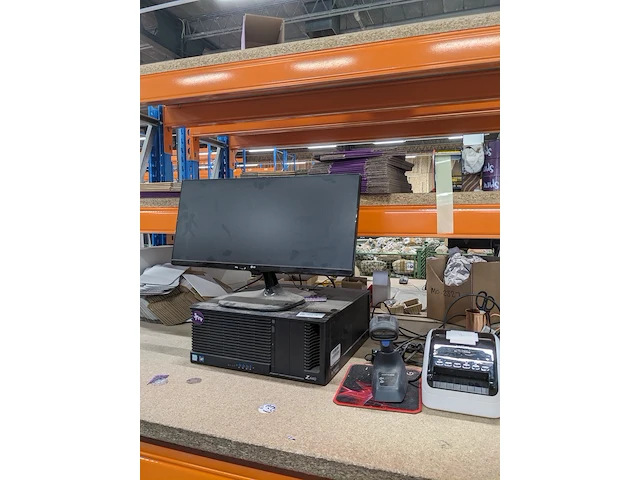 Computer met beeldscherm en handscanner hp, z440 - afbeelding 1 van  8