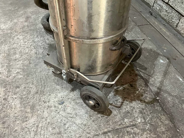 Comzu f3313 industriële stofzuiger - afbeelding 3 van  4