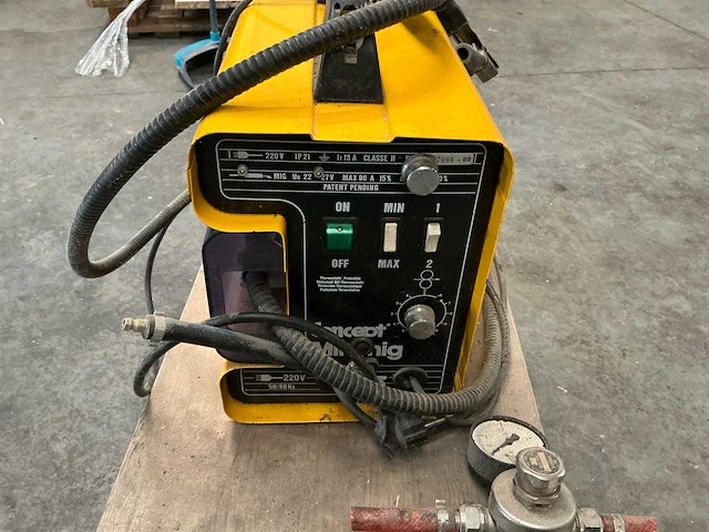 Concept minmig mig lasapparaat - afbeelding 1 van  7