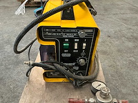 Concept minmig mig lasapparaat - afbeelding 1 van  7