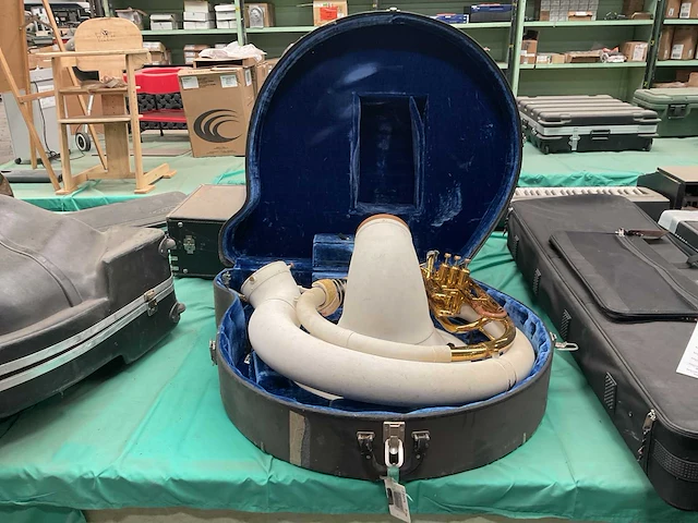 Conn sousaphone - afbeelding 6 van  8