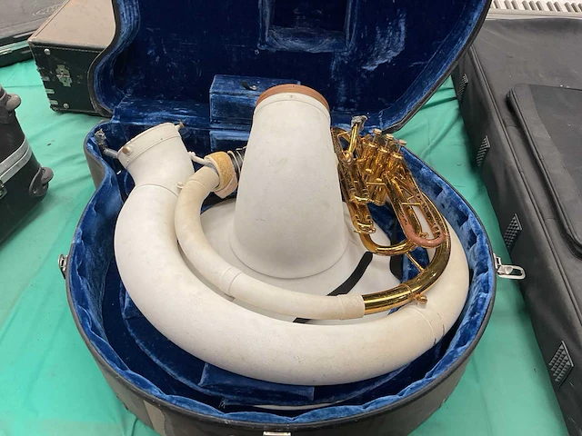 Conn sousaphone - afbeelding 7 van  8