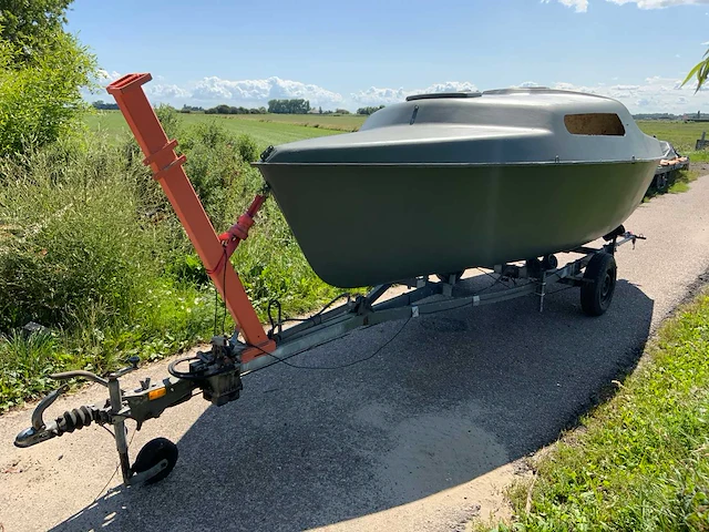 Consoleboot met trailer - afbeelding 1 van  21