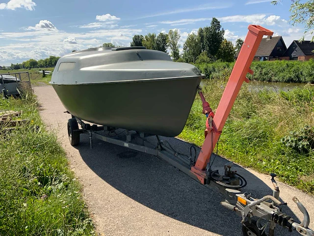 Consoleboot met trailer - afbeelding 12 van  21