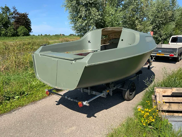 Consoleboot met trailer - afbeelding 18 van  21