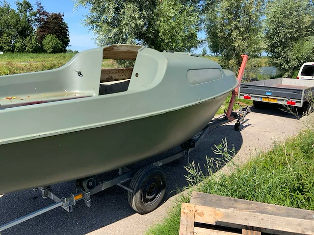 Consoleboot met trailer - afbeelding 20 van  21