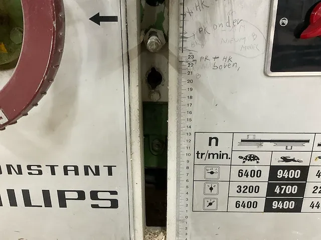 Constant philips kantenfreesmachine - afbeelding 8 van  12