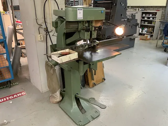 Constantin hang - 106 dt - papierboormachine - afbeelding 1 van  6