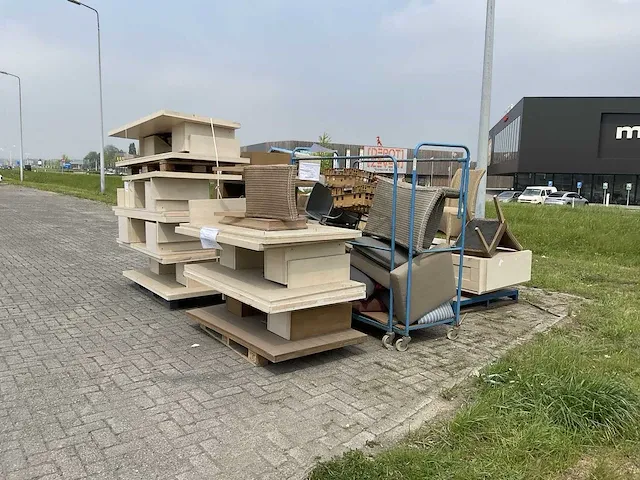 Container 20 ft met inboedel - afbeelding 6 van  8