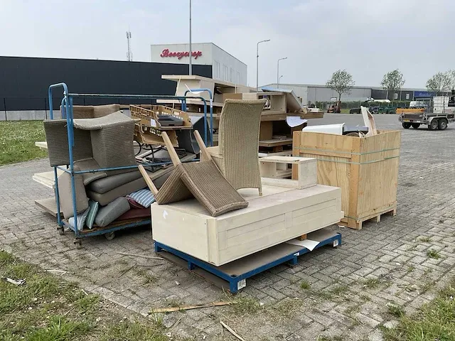 Container 20 ft met inboedel - afbeelding 8 van  8