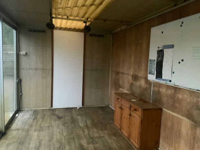 Container unit met glazen wand - afbeelding 4 van  5