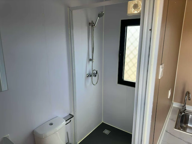 Containerwoning / container unit 40 ft hq / 12 m tiny house dubbele woning - afbeelding 16 van  31