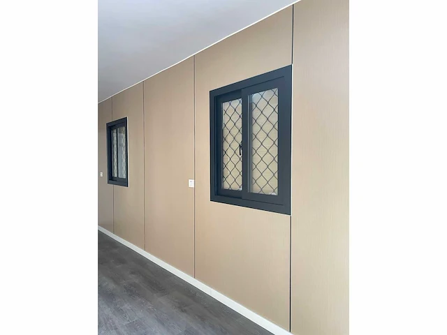 Containerwoning / container unit 40 ft hq / 12 m tiny house enkele woning met apparte slaapkamer - afbeelding 7 van  25