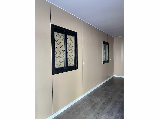 Containerwoning / container unit 40 ft hq / 12 m tiny house enkele woning met apparte slaapkamer - afbeelding 13 van  25