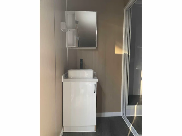 Containerwoning / container unit 40 ft hq / 12 m tiny house enkele woning met apparte slaapkamer - afbeelding 25 van  25