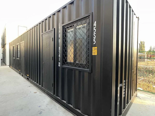 Containerwoning / container unit 40 ft hq / 12 m tiny house trio woning - afbeelding 1 van  46