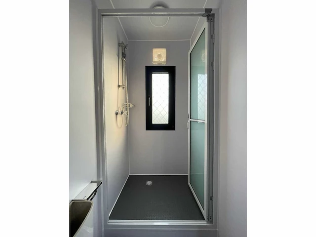 Containerwoning / container unit 40 ft hq / 12 m tiny house trio woning - afbeelding 15 van  45