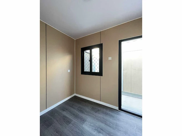 Containerwoning / container unit 40 ft hq / 12 m tiny house trio woning - afbeelding 32 van  45