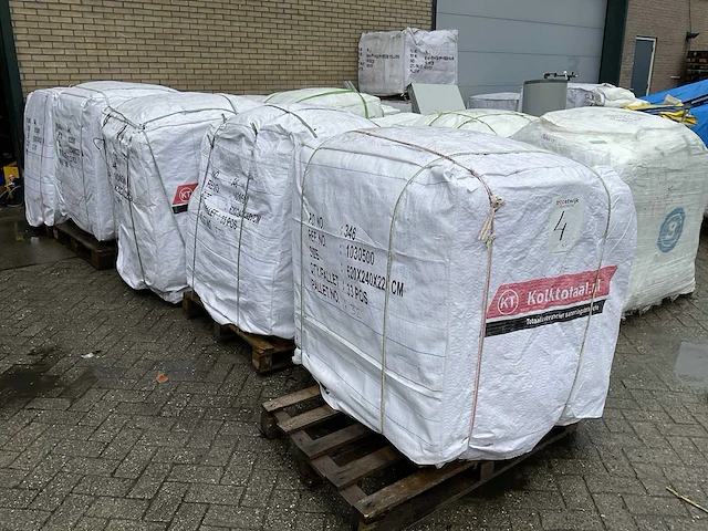 Containerzakken 620x240x225 cm + liner + logo asbestos (165x) - afbeelding 1 van  2