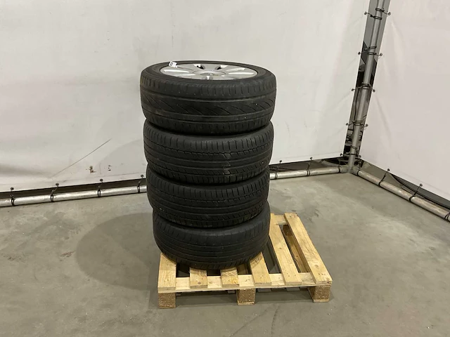 Continentaal premium contact autoband audi a4 (4x) - afbeelding 3 van  7