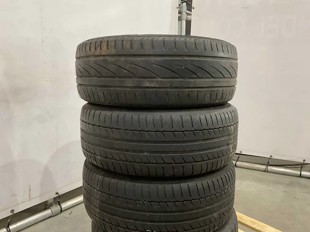 Continentaal premium contact autoband audi a4 (4x) - afbeelding 6 van  7