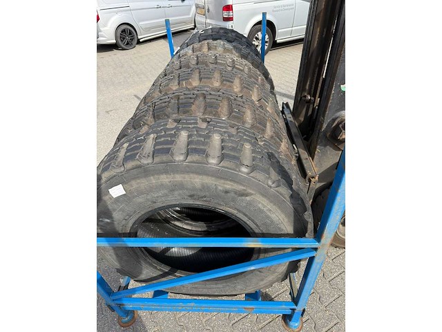 Continental - vrachtwagenband - afbeelding 6 van  6