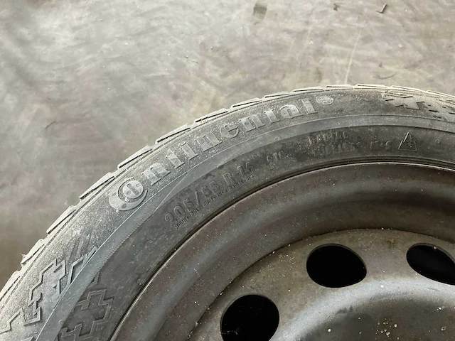 Continental autoband met bmw velg 205/55 r16 (4x) - afbeelding 6 van  8