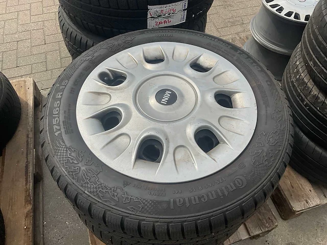 Continental autoband met mini velg 175/65 r15 (4x) - afbeelding 3 van  7