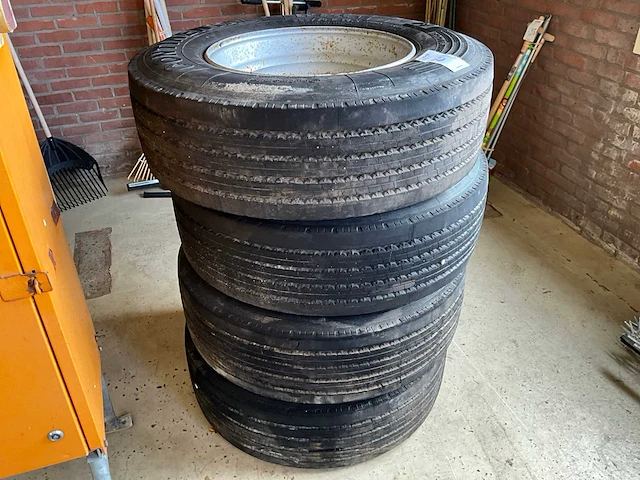 Continental htr band met velg (4x) - afbeelding 1 van  7