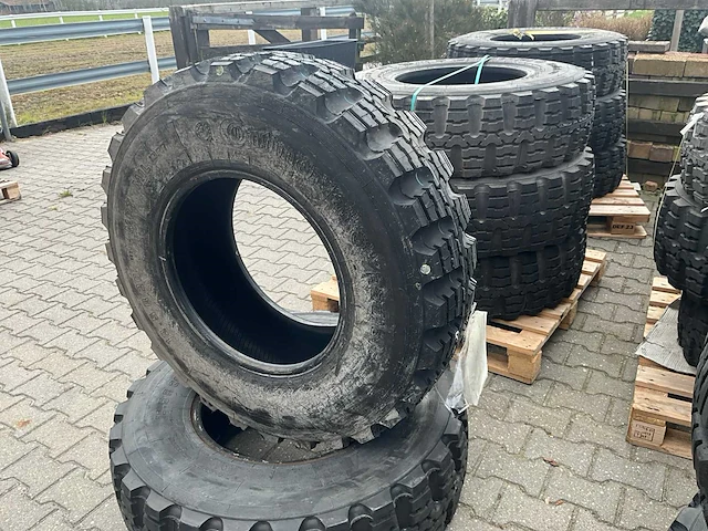 Continental mpt mil autoband (8x) - afbeelding 1 van  10