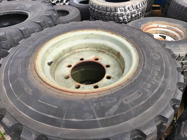 Continental mpt op velg - 8 gaats 12,5 r20 - velg (4x) - afbeelding 3 van  7