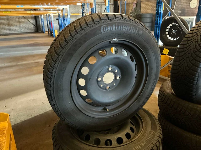 Continental winterband op velg 175/65r14 (4x) - afbeelding 2 van  5