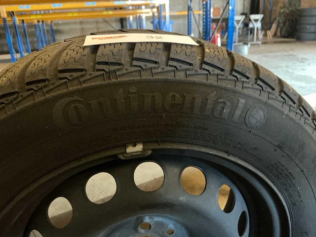 Continental winterband op velg 175/65r14 (4x) - afbeelding 4 van  5