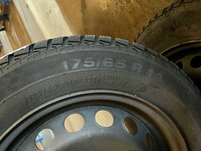 Continental winterband op velg 175/65r14 (4x) - afbeelding 5 van  5