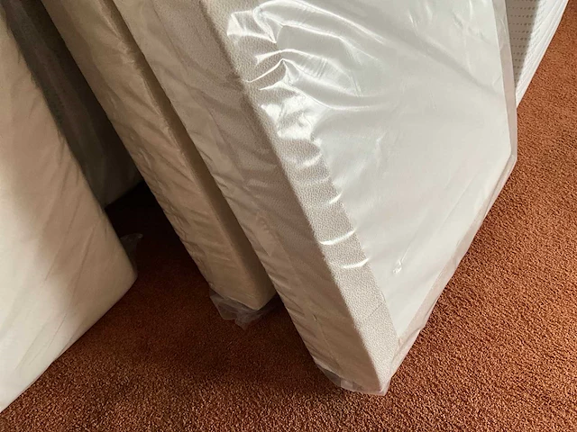 Cool-touch matras “gestoffeerd” (2x) - afbeelding 4 van  6
