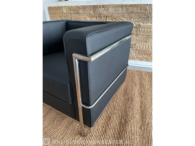 Corbusier lc2 fauteuil in echt zwart leder, zwart / chroom, bouwjaar 2022 - afbeelding 5 van  6
