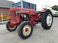 Cormick international farmall d-324 minitractor