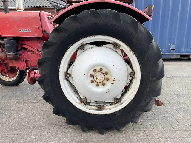Cormick international farmall d-324 minitractor - afbeelding 7 van  18