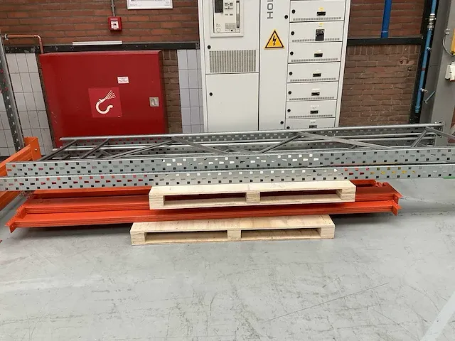 Cornic m225 palletstelling - afbeelding 10 van  11