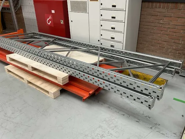 Cornic m225 palletstelling - afbeelding 11 van  11