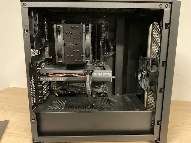 Corsair desktop - afbeelding 10 van  15