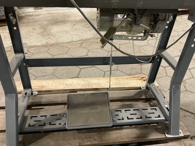 Cosew 199r2a-1 naaimachine - afbeelding 8 van  8