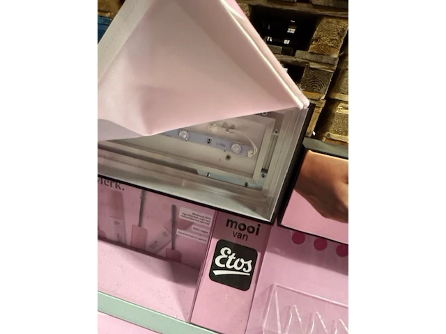 Cosmetica display, etos - afbeelding 7 van  9