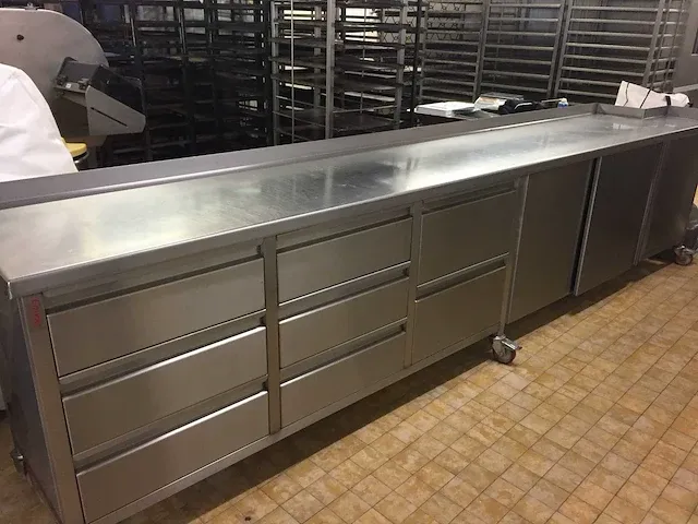 Coveka - mobiele rvs werktafel - afbeelding 1 van  8