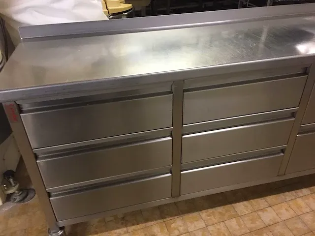 Coveka - mobiele rvs werktafel - afbeelding 2 van  8